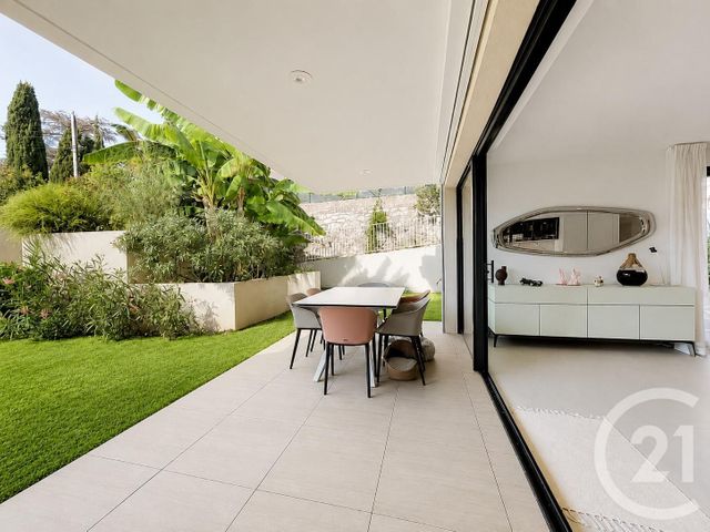 Appartement F3 &agrave; vendre - 3 pi&egrave;ces - 84,86 m2 - Antibes - 06 - PROVENCE-ALPES-COTE-D-AZUR