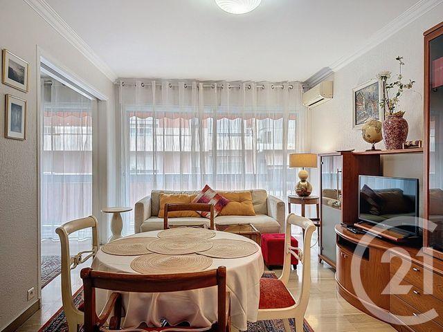 Appartement F3 à vendre - 3 pièces - 65,80 m2 - Antibes - 06 - PROVENCE-ALPES-COTE-D-AZUR