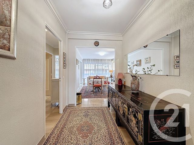 Appartement F3 à vendre - 3 pièces - 65,80 m2 - Antibes - 06 - PROVENCE-ALPES-COTE-D-AZUR