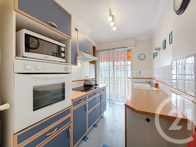 Appartement F3 à vendre - 3 pièces - 65,80 m2 - Antibes - 06 - PROVENCE-ALPES-COTE-D-AZUR