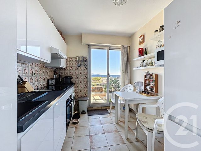 Appartement T2 à vendre - 2 pièces - 48,40 m2 - Antibes - 06 - PROVENCE-ALPES-COTE-D-AZUR