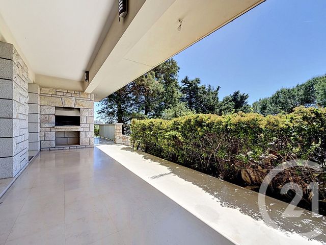 Maison &agrave; vendre - 4 pi&egrave;ces - 133,10 m2 - Antibes - 06 - PROVENCE-ALPES-COTE-D-AZUR