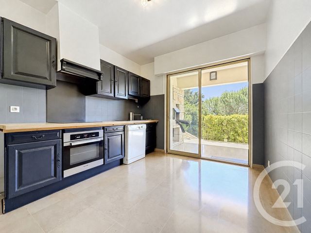 Maison &agrave; vendre - 4 pi&egrave;ces - 133,10 m2 - Antibes - 06 - PROVENCE-ALPES-COTE-D-AZUR