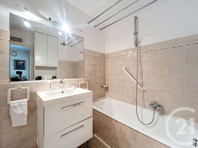 Appartement F3 &agrave; vendre - 3 pi&egrave;ces - 57,66 m2 - Antibes - 06 - PROVENCE-ALPES-COTE-D-AZUR