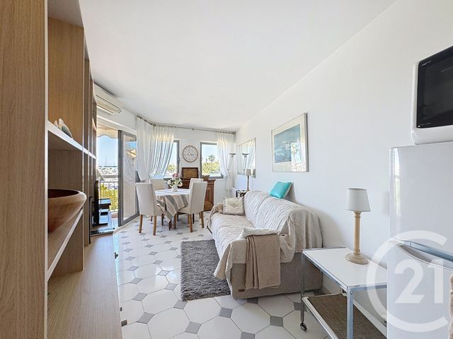 Appartement F2 à louer - 2 pièces - 39,11 m2 - Antibes - 06 - PROVENCE-ALPES-COTE-D-AZUR