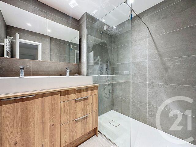 Appartement F4 à vendre - 4 pièces - 72,60 m2 - Antibes - 06 - PROVENCE-ALPES-COTE-D-AZUR