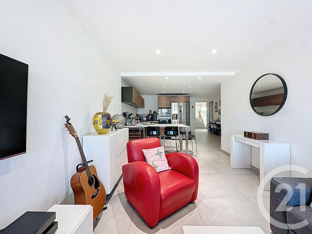 Appartement F4 à vendre - 4 pièces - 72,60 m2 - Antibes - 06 - PROVENCE-ALPES-COTE-D-AZUR