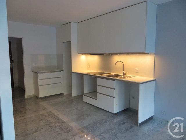Appartement F1 à louer - 1 pièce - 44,88 m2 - Juan Les Pins - 06 - PROVENCE-ALPES-COTE-D-AZUR