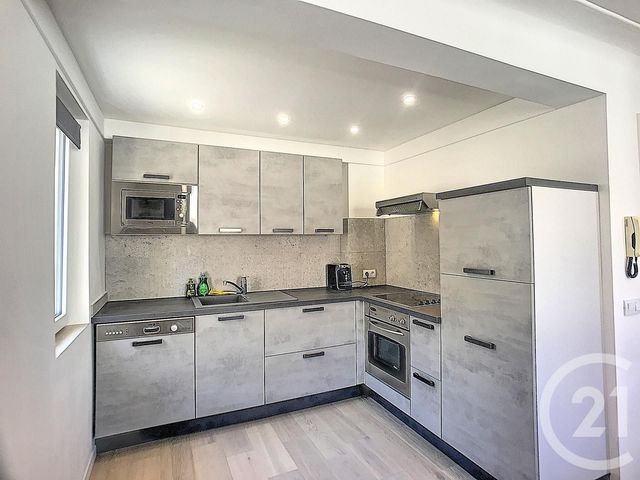 Appartement à louer - 2 pièces - 36,12 m2 - Antibes - 06 - PROVENCE-ALPES-COTE-D-AZUR