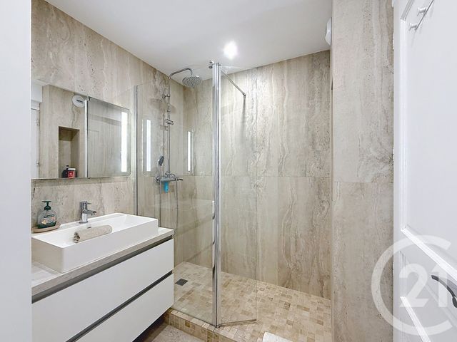 Appartement &agrave; louer - 2 pi&egrave;ces - 36,12 m2 - Antibes - 06 - PROVENCE-ALPES-COTE-D-AZUR