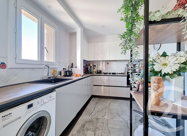 Appartement F3 &agrave; vendre - 3 pi&egrave;ces - 70 m2 - Antibes - 06 - PROVENCE-ALPES-COTE-D-AZUR