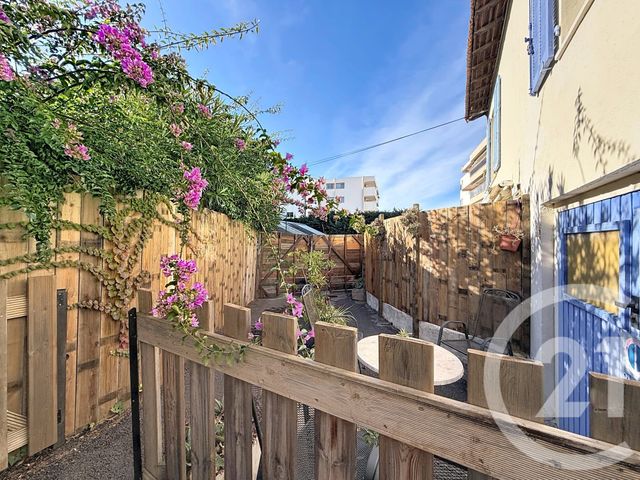 Maison à louer - 2 pièces - 32,74 m2 - Antibes - 06 - PROVENCE-ALPES-COTE-D-AZUR