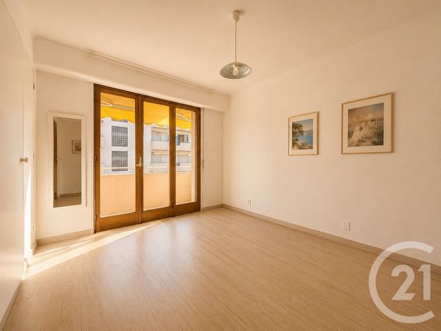 Appartement F3 &agrave; vendre - 3 pi&egrave;ces - 71,62 m2 - Antibes - 06 - PROVENCE-ALPES-COTE-D-AZUR