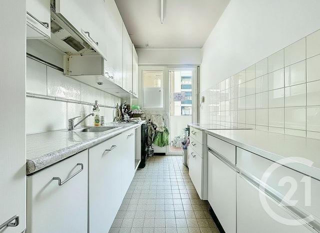 Appartement F3 &agrave; vendre - 3 pi&egrave;ces - 60,05 m2 - Antibes - 06 - PROVENCE-ALPES-COTE-D-AZUR