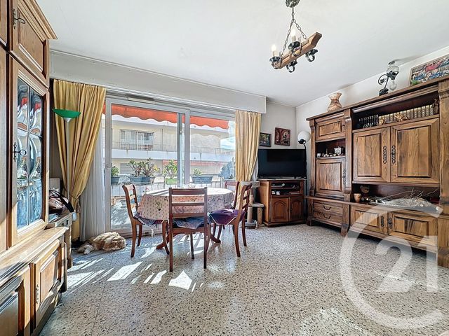 Appartement F3 &agrave; vendre - 3 pi&egrave;ces - 60,05 m2 - Antibes - 06 - PROVENCE-ALPES-COTE-D-AZUR
