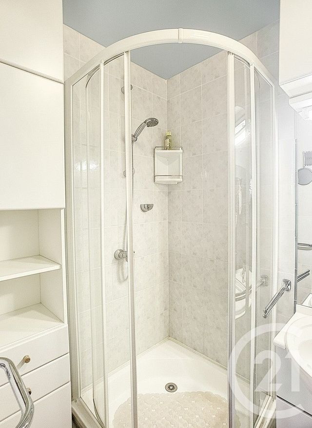 Appartement Studio &agrave; louer - 1 pi&egrave;ce - 19,57 m2 - Antibes - 06 - PROVENCE-ALPES-COTE-D-AZUR