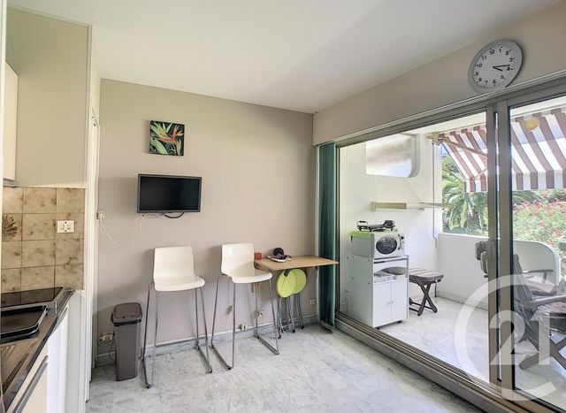 Appartement Studio &agrave; louer - 1 pi&egrave;ce - 19,57 m2 - Antibes - 06 - PROVENCE-ALPES-COTE-D-AZUR