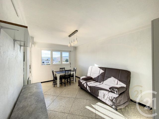 Appartement F1 &agrave; louer - 1 pi&egrave;ce - 27,65 m2 - Juan Les Pins - 06 - PROVENCE-ALPES-COTE-D-AZUR