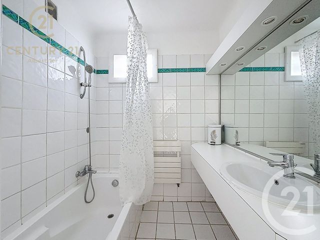 Appartement F3 &agrave; vendre - 3 pi&egrave;ces - 62,99 m2 - Antibes - 06 - PROVENCE-ALPES-COTE-D-AZUR