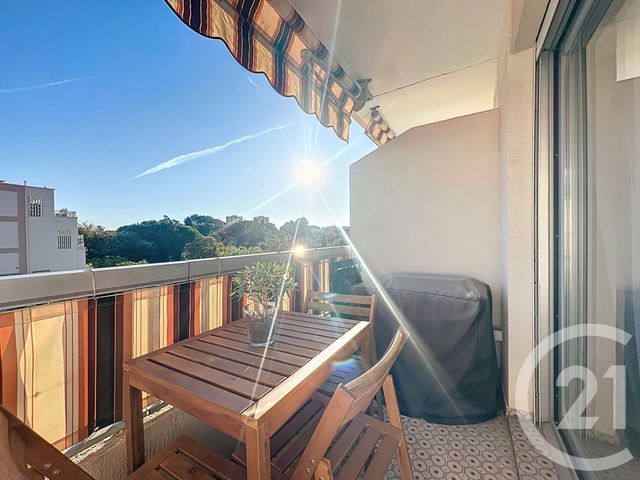 Appartement F4 &agrave; vendre - 4 pi&egrave;ces - 72,60 m2 - Antibes - 06 - PROVENCE-ALPES-COTE-D-AZUR