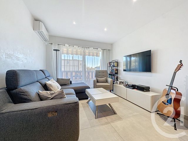 Appartement F4 &agrave; vendre - 4 pi&egrave;ces - 72,60 m2 - Antibes - 06 - PROVENCE-ALPES-COTE-D-AZUR