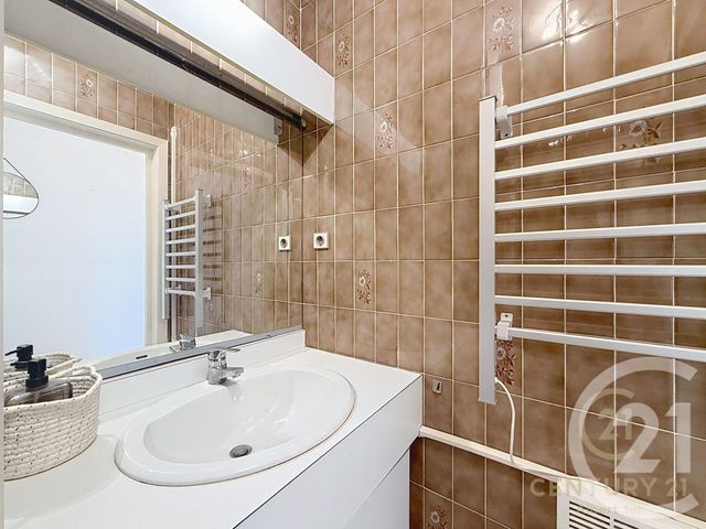 Appartement F3 &agrave; louer - 3 pi&egrave;ces - 79,03 m2 - Antibes - 06 - PROVENCE-ALPES-COTE-D-AZUR