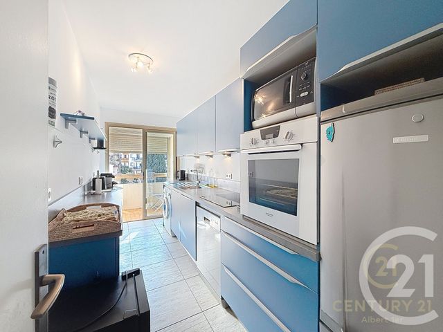 Appartement F3 &agrave; louer - 3 pi&egrave;ces - 79,03 m2 - Antibes - 06 - PROVENCE-ALPES-COTE-D-AZUR