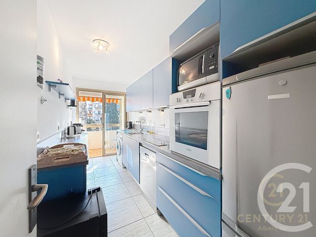 Appartement F3 &agrave; louer - 3 pi&egrave;ces - 79,03 m2 - Antibes - 06 - PROVENCE-ALPES-COTE-D-AZUR