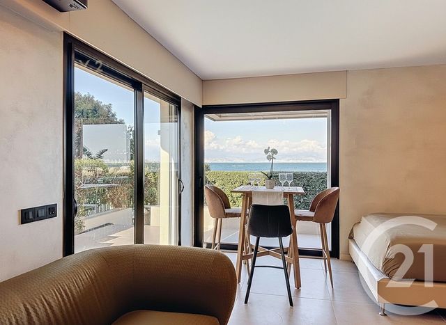 Appartement &agrave; vendre - 3 pi&egrave;ces - 75,96 m2 - Antibes - 06 - PROVENCE-ALPES-COTE-D-AZUR