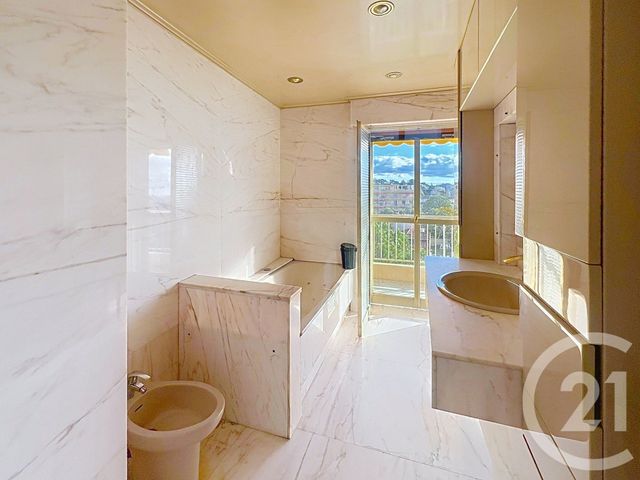 Appartement F3 &agrave; vendre - 3 pi&egrave;ces - 85,30 m2 - Antibes - 06 - PROVENCE-ALPES-COTE-D-AZUR
