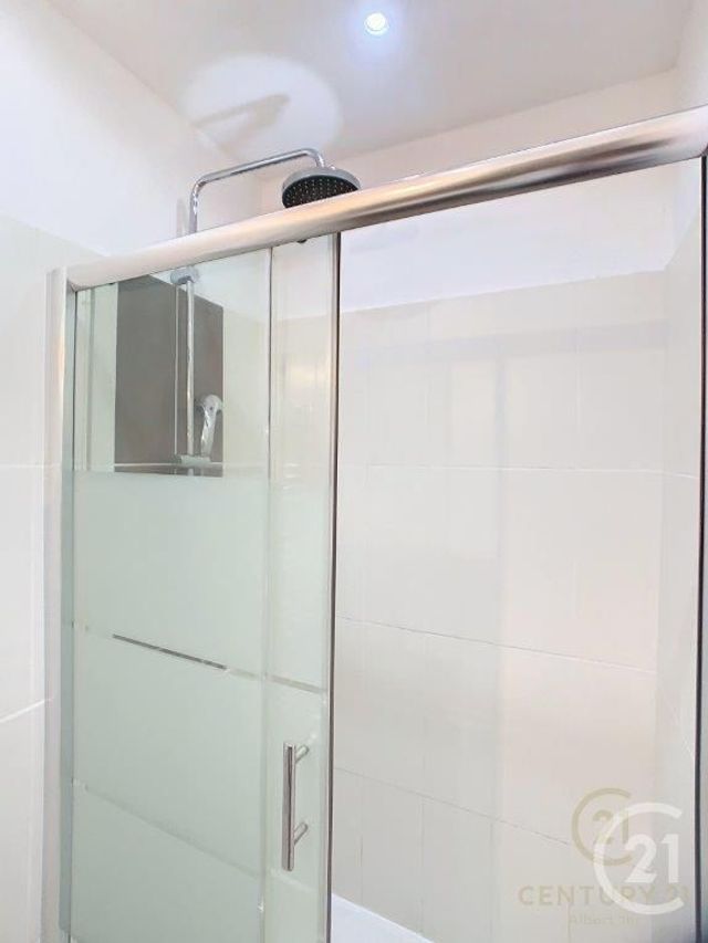 Appartement F1 &agrave; louer - 1 pi&egrave;ce - 30,09 m2 - Antibes - 06 - PROVENCE-ALPES-COTE-D-AZUR