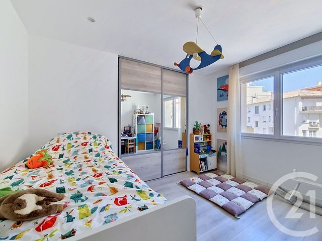 Appartement F4 &agrave; vendre - 4 pi&egrave;ces - 103 m2 - Antibes - 06 - PROVENCE-ALPES-COTE-D-AZUR