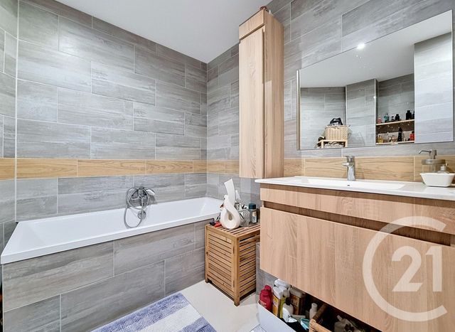 Appartement F4 &agrave; vendre - 4 pi&egrave;ces - 103 m2 - Antibes - 06 - PROVENCE-ALPES-COTE-D-AZUR