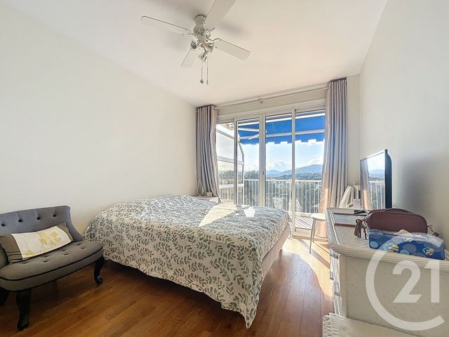 Appartement F4 &agrave; vendre - 4 pi&egrave;ces - 82,16 m2 - Antibes - 06 - PROVENCE-ALPES-COTE-D-AZUR