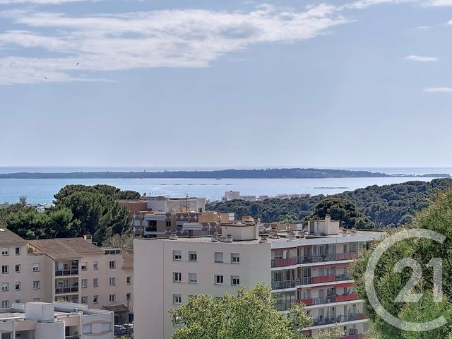 Appartement F4 &agrave; vendre - 4 pi&egrave;ces - 82,16 m2 - Antibes - 06 - PROVENCE-ALPES-COTE-D-AZUR
