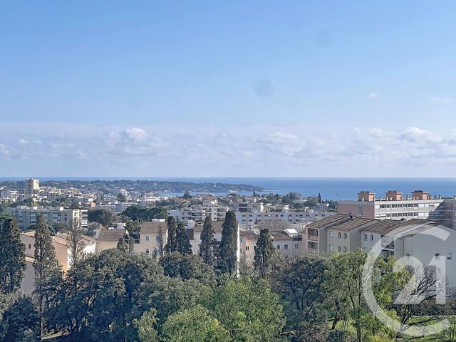 Appartement F4 &agrave; vendre - 4 pi&egrave;ces - 82,16 m2 - Antibes - 06 - PROVENCE-ALPES-COTE-D-AZUR