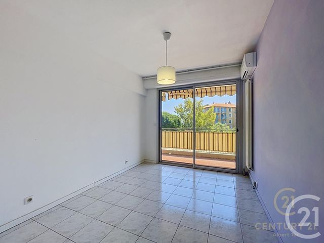 Appartement F3 &agrave; vendre - 3 pi&egrave;ces - 75,02 m2 - Antibes - 06 - PROVENCE-ALPES-COTE-D-AZUR