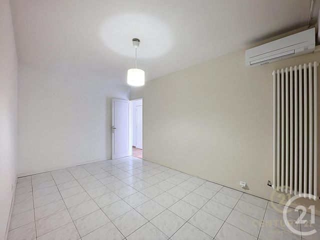 Appartement F3 &agrave; vendre - 3 pi&egrave;ces - 75,02 m2 - Antibes - 06 - PROVENCE-ALPES-COTE-D-AZUR