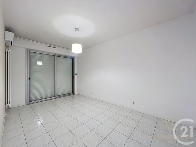 Appartement F3 &agrave; vendre - 3 pi&egrave;ces - 75,02 m2 - Antibes - 06 - PROVENCE-ALPES-COTE-D-AZUR