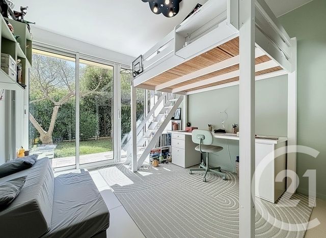 Appartement F4 &agrave; vendre - 4 pi&egrave;ces - 85,02 m2 - Antibes - 06 - PROVENCE-ALPES-COTE-D-AZUR