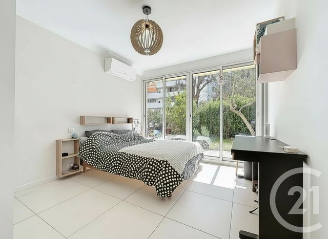 Appartement F4 &agrave; vendre - 4 pi&egrave;ces - 85,02 m2 - Antibes - 06 - PROVENCE-ALPES-COTE-D-AZUR