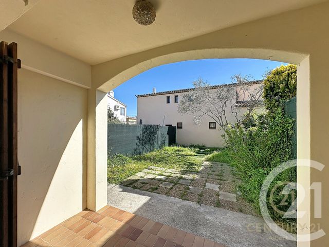 Maison &agrave; louer - 3 pi&egrave;ces - 77,66 m2 - Antibes - 06 - PROVENCE-ALPES-COTE-D-AZUR