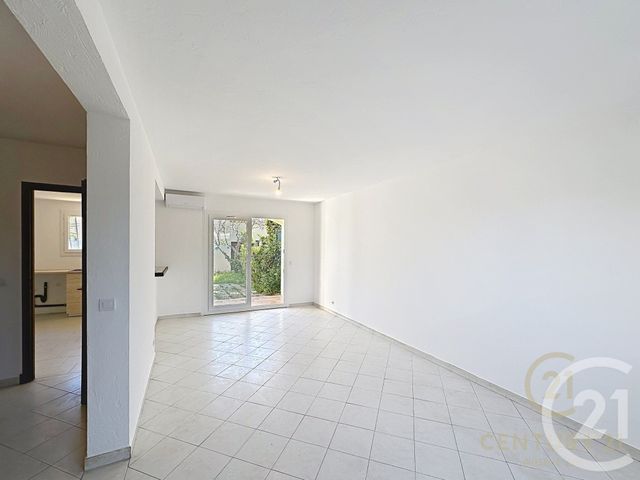 Maison &agrave; louer - 3 pi&egrave;ces - 77,66 m2 - Antibes - 06 - PROVENCE-ALPES-COTE-D-AZUR