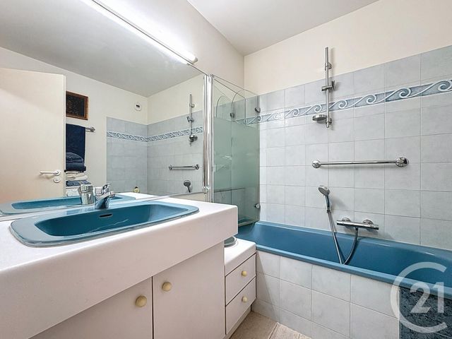 Appartement F3 &agrave; vendre - 3 pi&egrave;ces - 102,09 m2 - Antibes - 06 - PROVENCE-ALPES-COTE-D-AZUR