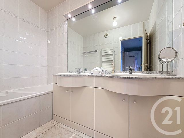 Appartement F3 &agrave; vendre - 3 pi&egrave;ces - 71,06 m2 - Antibes - 06 - PROVENCE-ALPES-COTE-D-AZUR