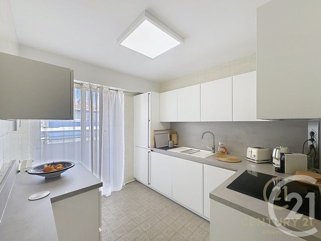 Appartement F2 &agrave; louer - 2 pi&egrave;ces - 58,81 m2 - Antibes - 06 - PROVENCE-ALPES-COTE-D-AZUR