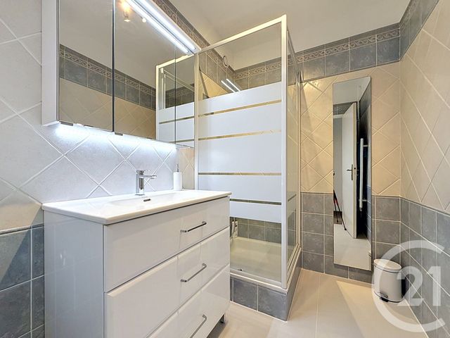 Appartement F3 &agrave; vendre - 3 pi&egrave;ces - 70 m2 - Antibes - 06 - PROVENCE-ALPES-COTE-D-AZUR