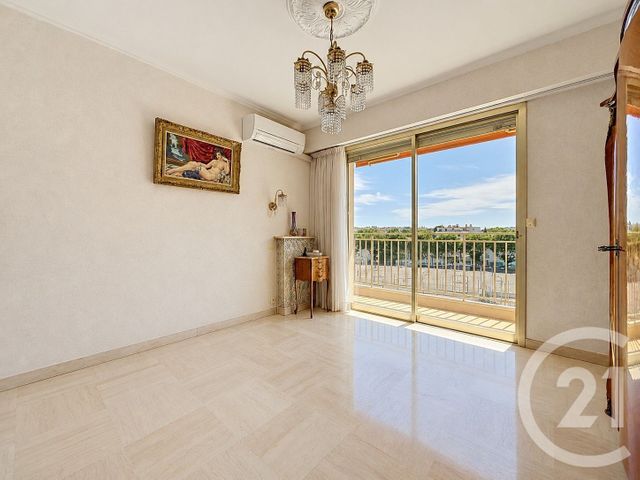Appartement F3 &agrave; vendre - 3 pi&egrave;ces - 74 m2 - Antibes - 06 - PROVENCE-ALPES-COTE-D-AZUR