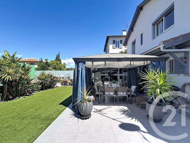 Maison &agrave; vendre - 5 pi&egrave;ces - 122,30 m2 - Antibes - 06 - PROVENCE-ALPES-COTE-D-AZUR