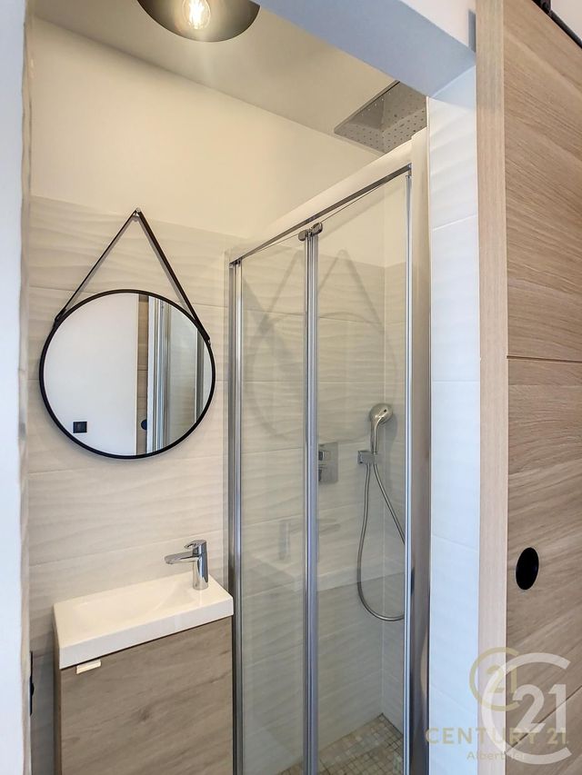 Appartement F1 &agrave; louer - 1 pi&egrave;ce - 16,56 m2 - Antibes - 06 - PROVENCE-ALPES-COTE-D-AZUR
